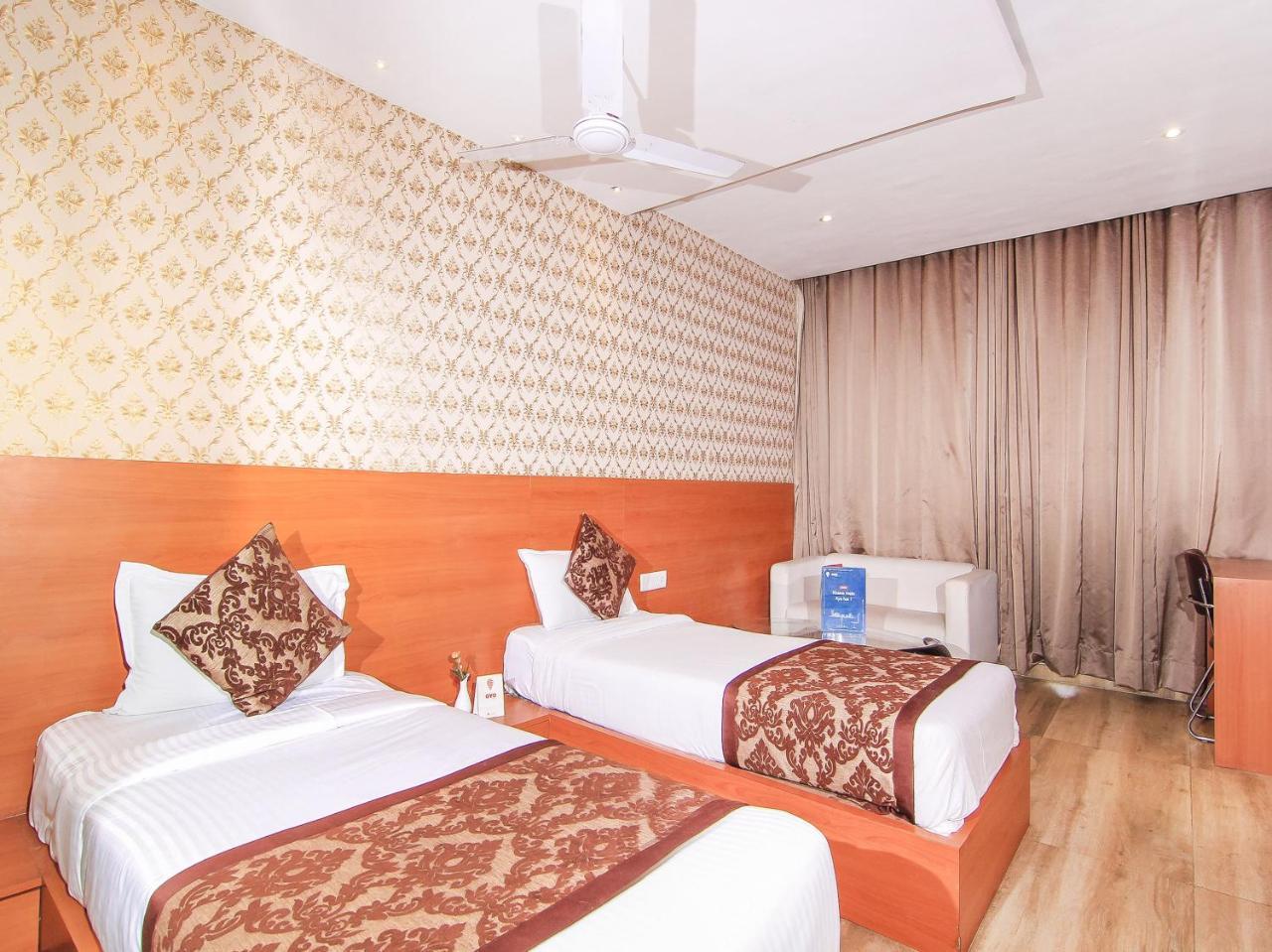 Hotel Oyo 3683 De Global Park Hasanganj Esterno foto