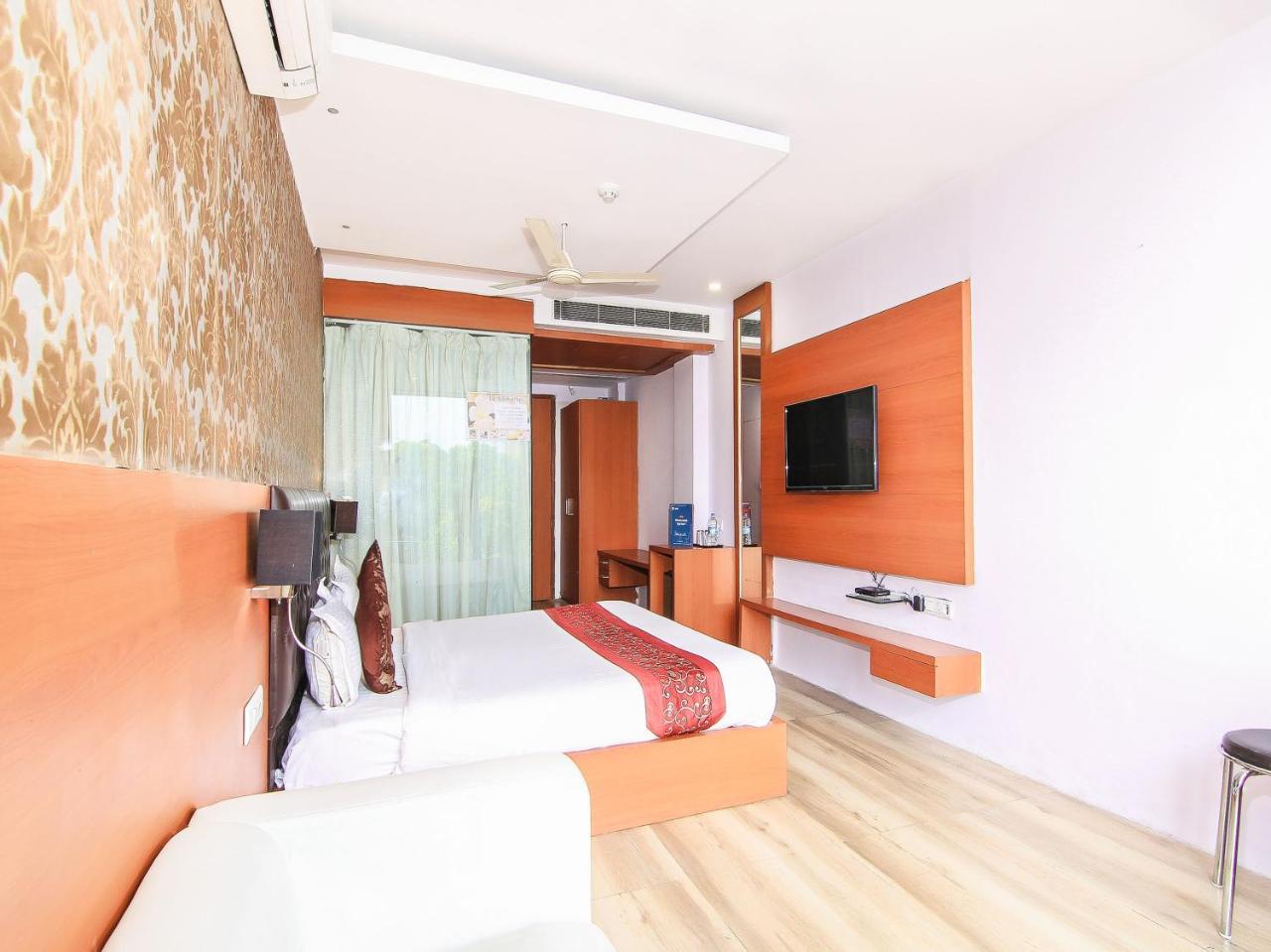 Hotel Oyo 3683 De Global Park Hasanganj Esterno foto