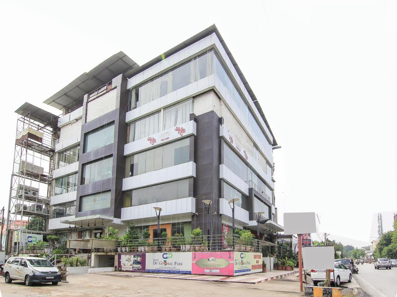 Hotel Oyo 3683 De Global Park Hasanganj Esterno foto