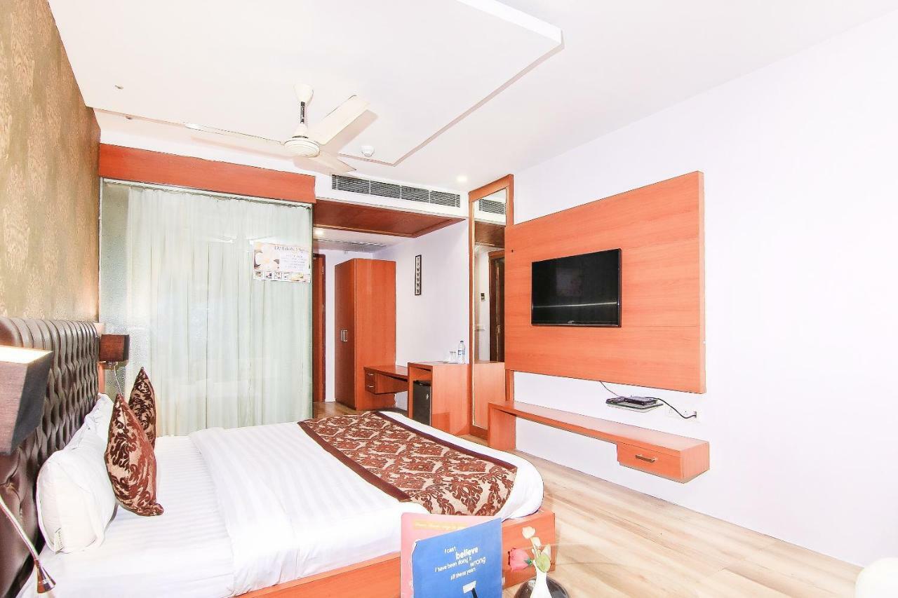Hotel Oyo 3683 De Global Park Hasanganj Esterno foto