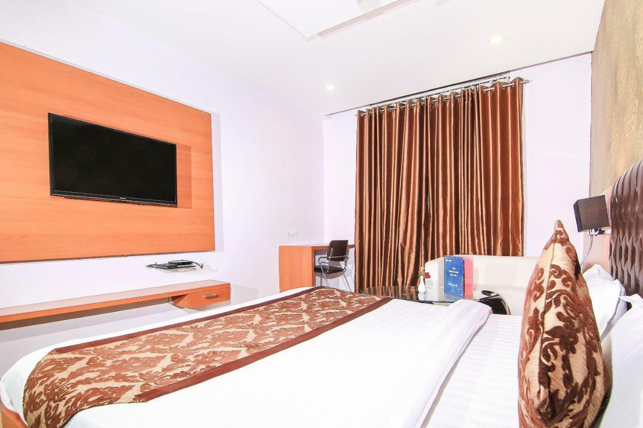 Hotel Oyo 3683 De Global Park Hasanganj Esterno foto